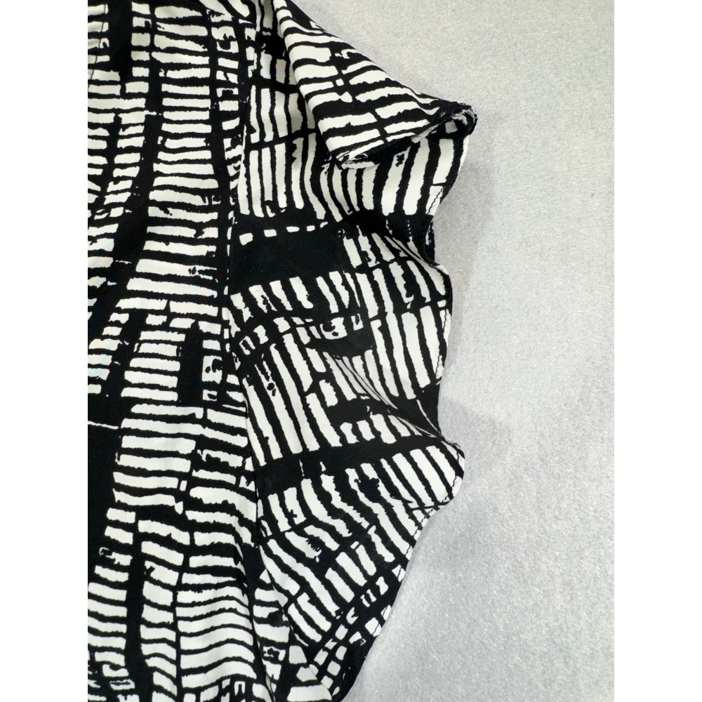Pants Store Womens Black White Abstract Print Blouse Flutter Sleeve V Neck Top M - Picture 4 of 7